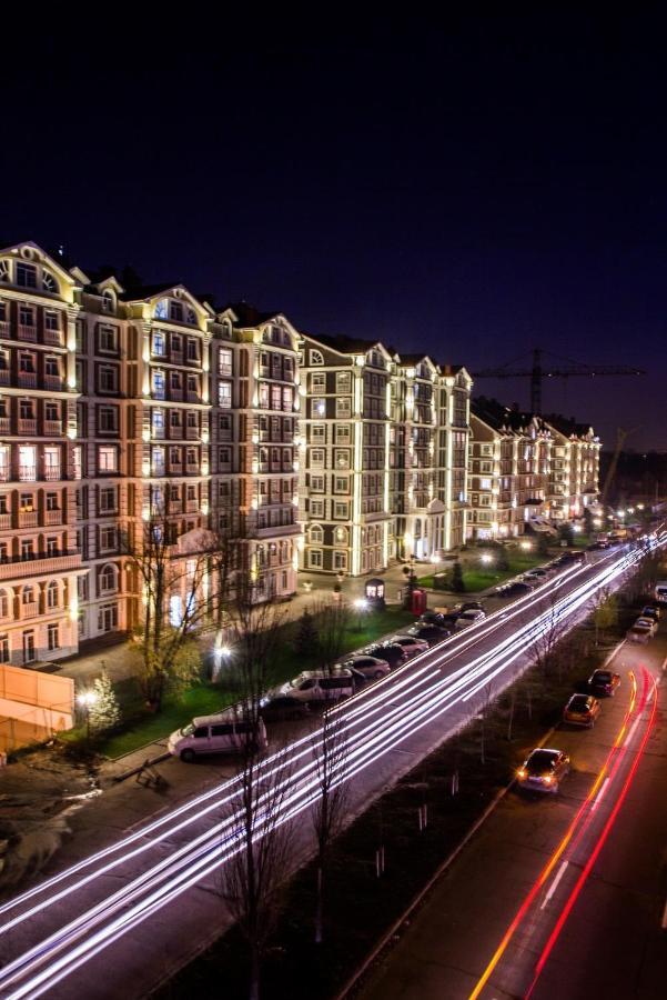 Royal House Apartment Kyiv Exterior photo