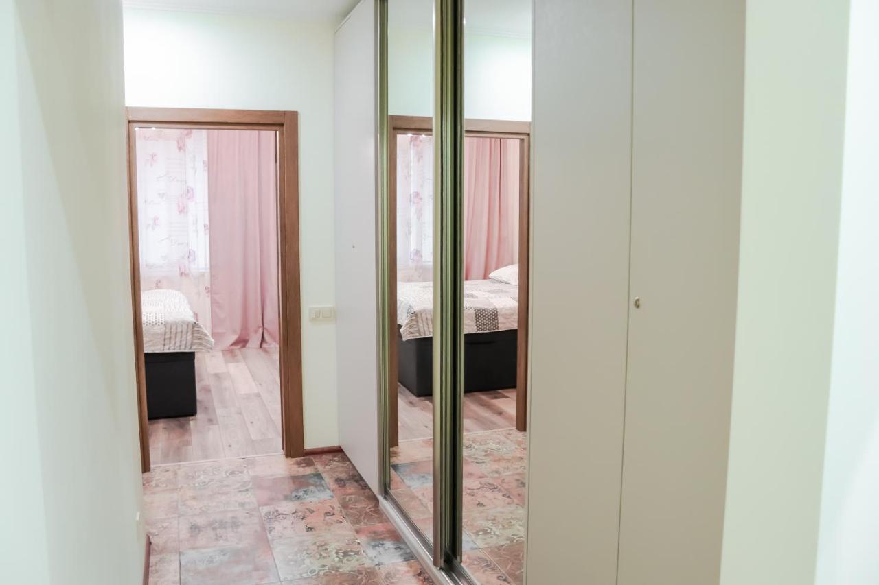 Royal House Apartment Kyiv Exterior photo
