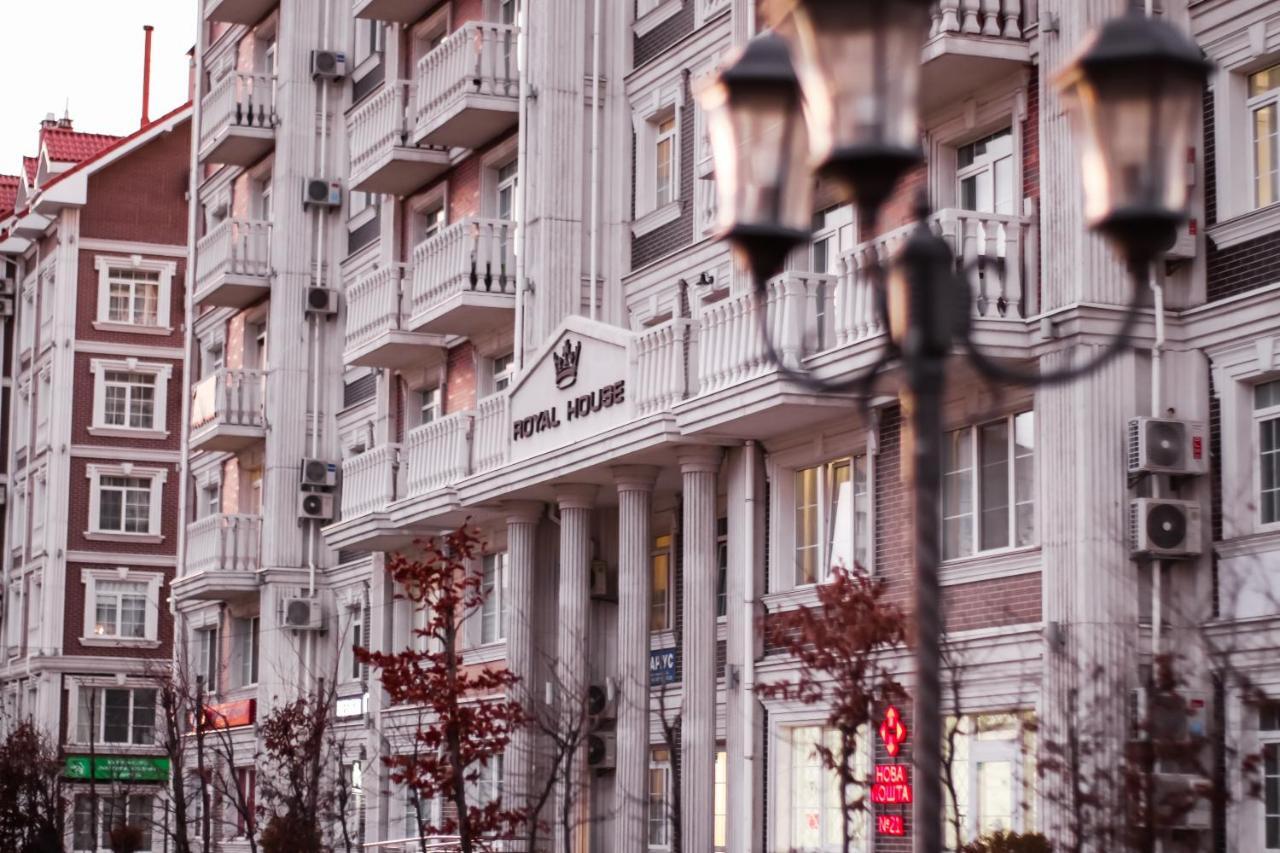Royal House Apartment Kyiv Exterior photo